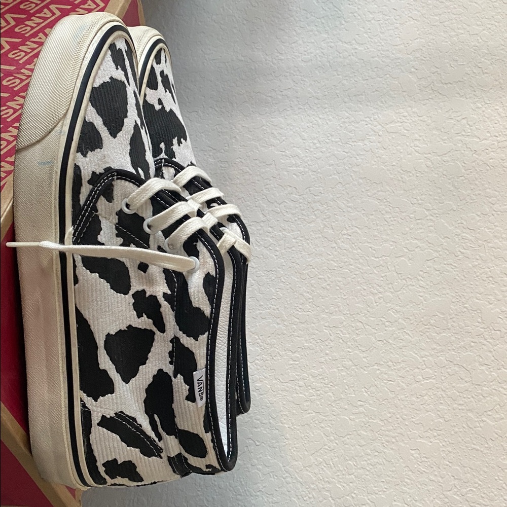 Vans men Cow Print Sneakers